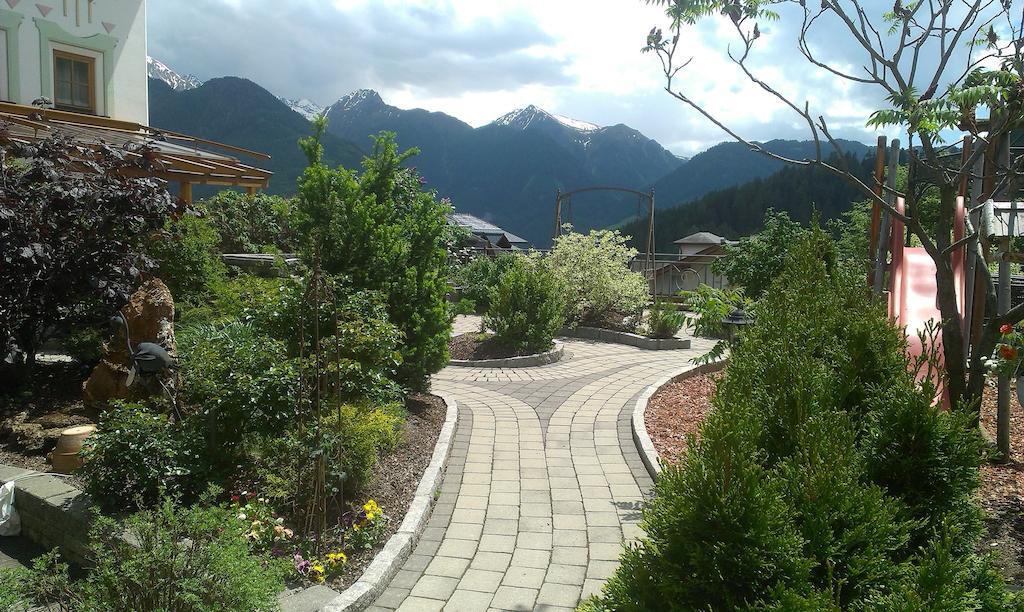 Hotel Garni Romantika Serfaus Exterior photo